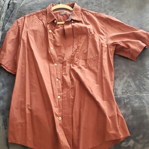 IZOD BUTTON UP T SHIRT RED